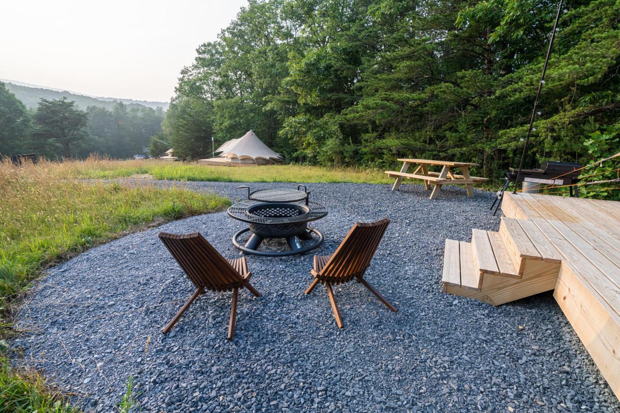 Firefly Ridge Luxury Retreat Hotel Great Cacapon Bagian luar foto