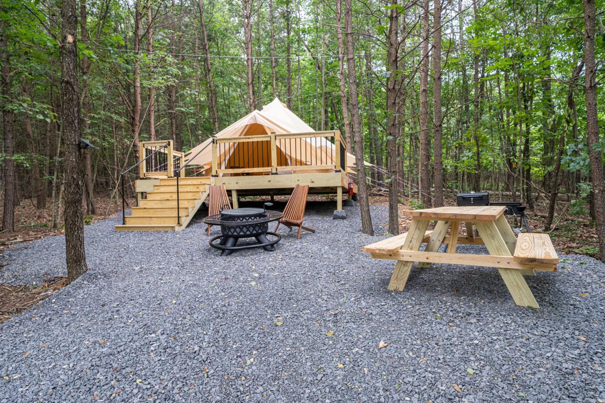 Firefly Ridge Luxury Retreat Hotel Great Cacapon Bagian luar foto