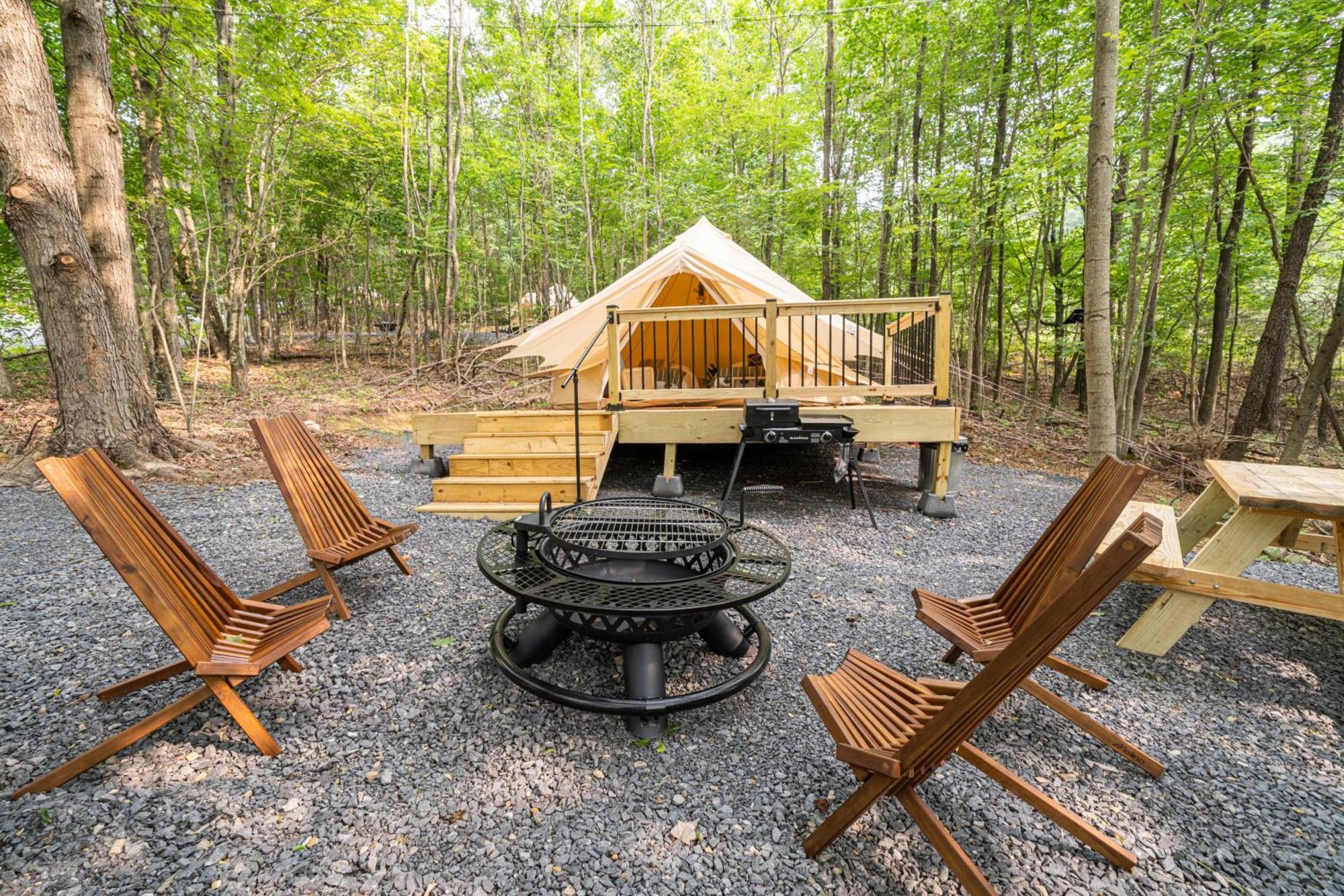 Firefly Ridge Luxury Retreat Hotel Great Cacapon Bagian luar foto