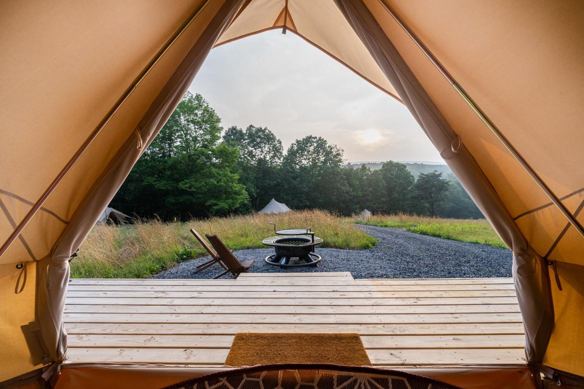 Firefly Ridge Luxury Retreat Hotel Great Cacapon Bagian luar foto